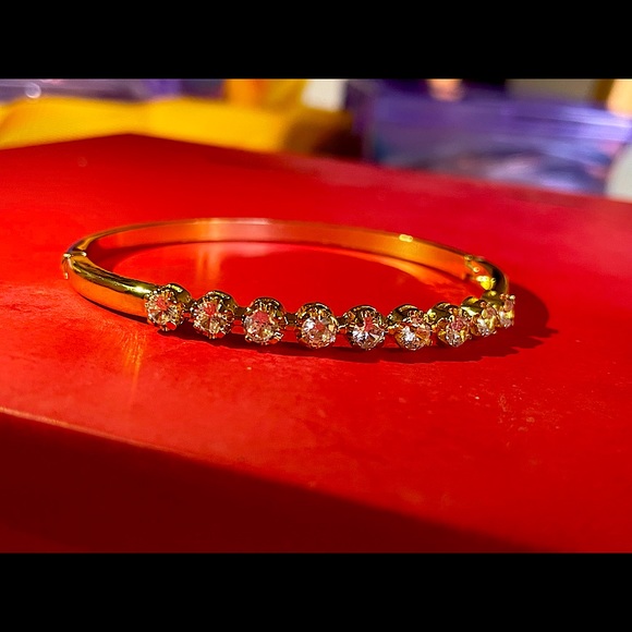 Jewelry - Stylish Designer Women’s Kada